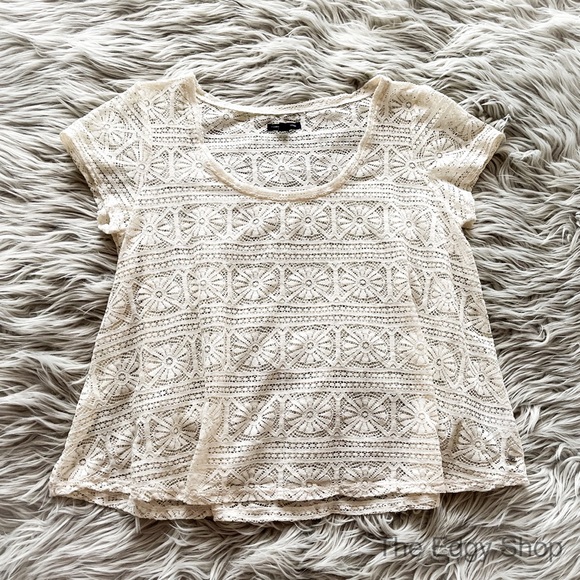 American Eagle Outfitters Tops - American Eagle | Lace Crochet Floral Crop Top